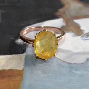 yellow sapphire.672