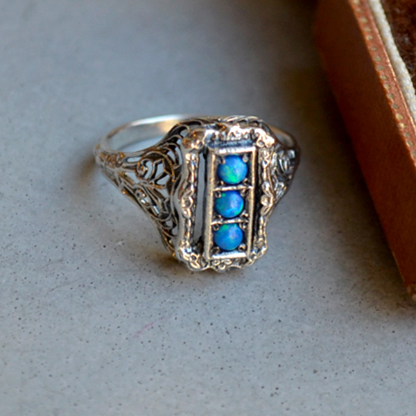 blue opal.304